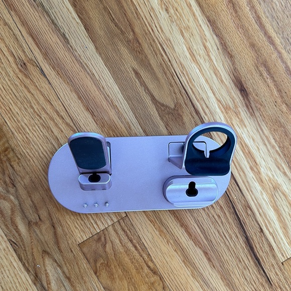 Rose Gold charging station. - Picture 2 of 3